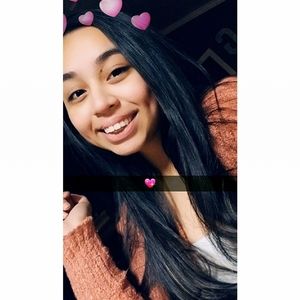 Meet your Posher, Joelle